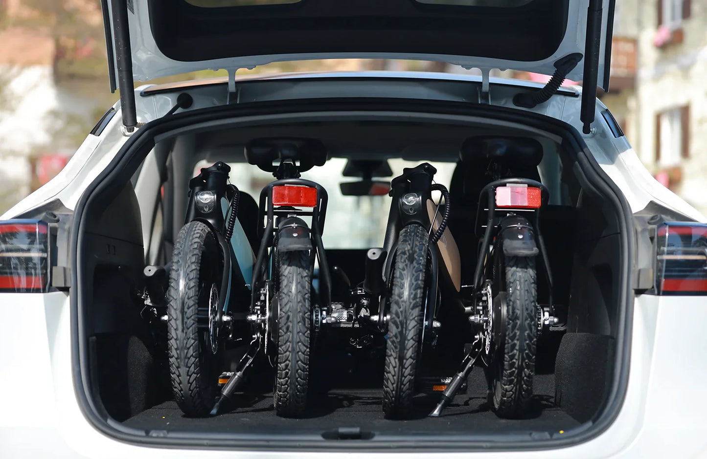 Mini vélo léger et pliant électrique a vitesse
